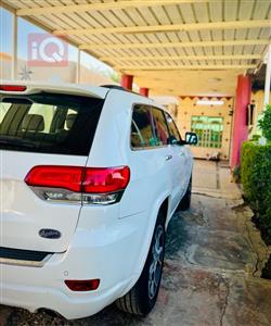 جیپ گراند شیرۆکی